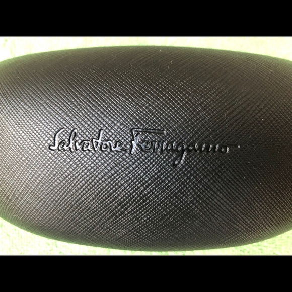 New Salvatore Ferragamo Black Hard Sunglasses Case/Dust Bag/Sealed Cloth - Picture 3 of 4